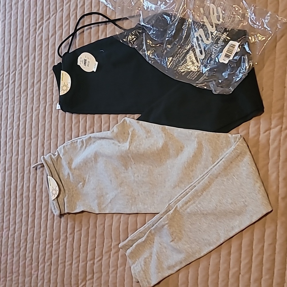 Aerie leggings. Two pair. One black, one light gray size medium long.